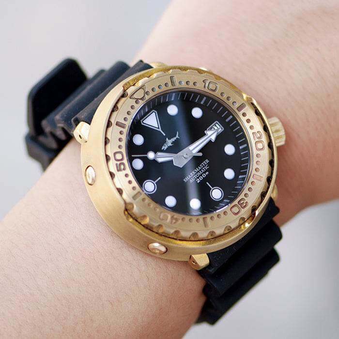 Retro Luxury outfit watch for men | SharkMaster - Elite style